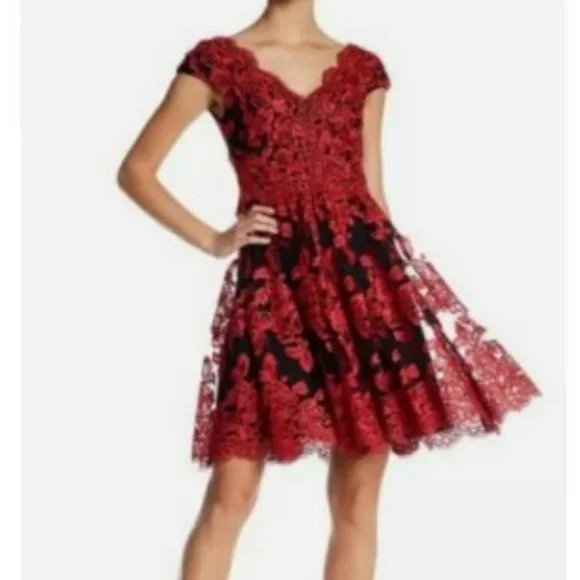VERA WANG Red Layered Lace Cocktail Dress VERA WANG Red Layered Lace Cocktail Dress